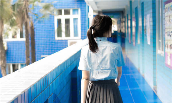 九寨沟如何找到一个可以帮助我生孩子的女人？